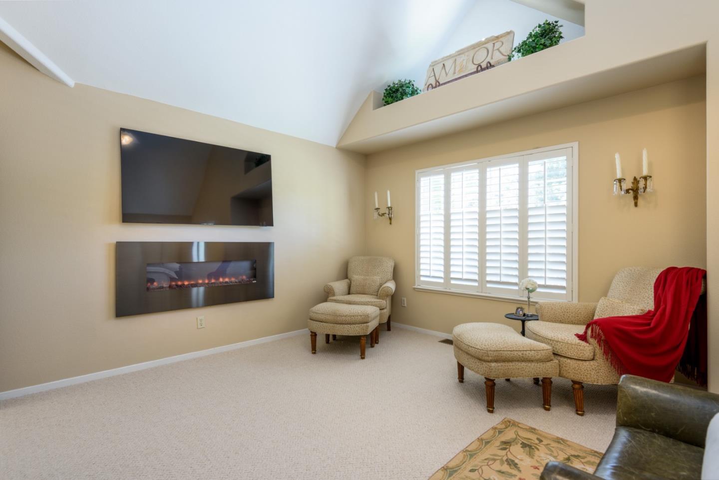 Detail Gallery Image 22 of 37 For 1931 Kentfield Ave, Redwood City,  CA 94061 - 3 Beds | 2/1 Baths