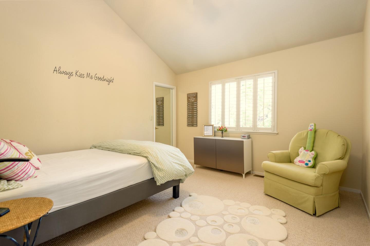 Detail Gallery Image 25 of 37 For 1931 Kentfield Ave, Redwood City,  CA 94061 - 3 Beds | 2/1 Baths