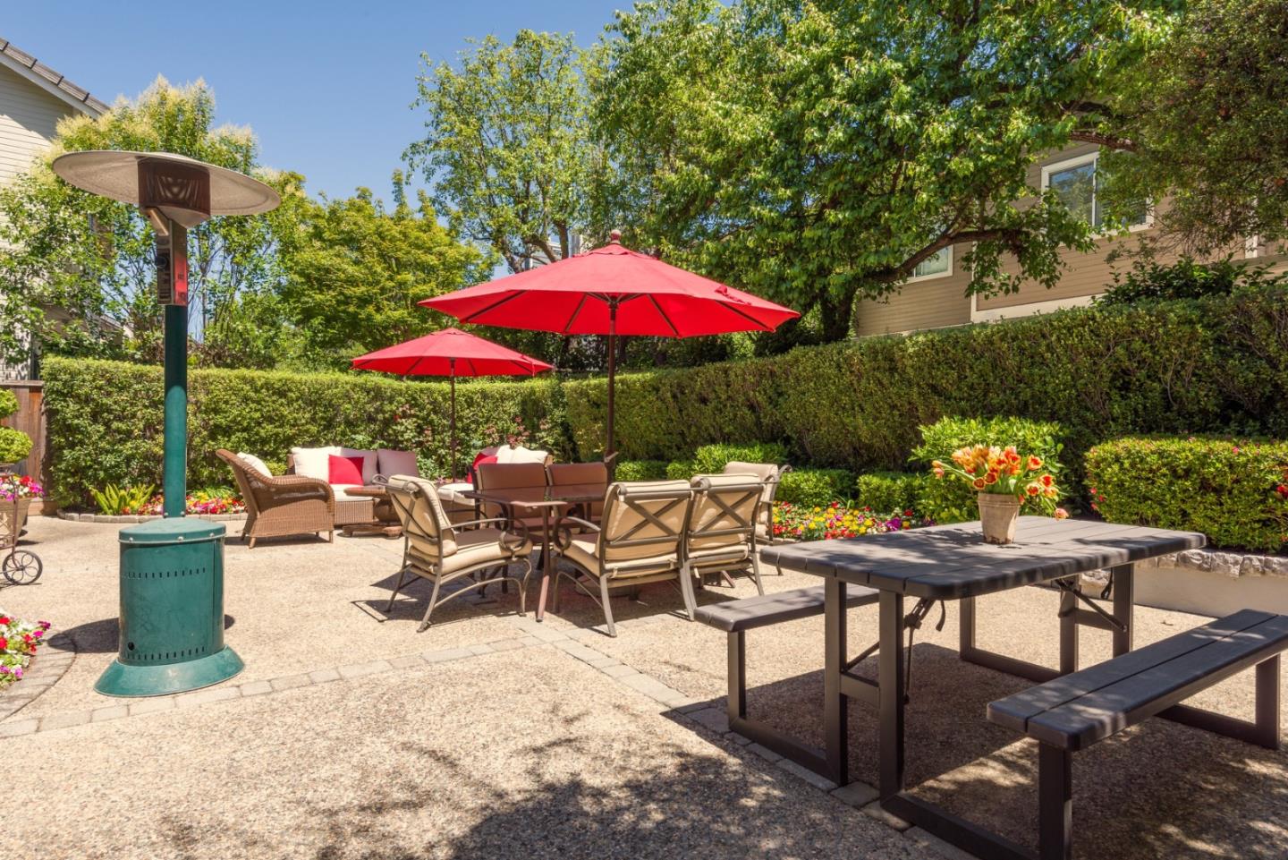 Detail Gallery Image 32 of 37 For 1931 Kentfield Ave, Redwood City,  CA 94061 - 3 Beds | 2/1 Baths