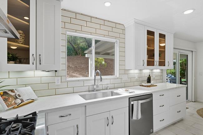 Detail Gallery Image 15 of 69 For 118 Belridge Dr, Los Gatos,  CA 95032 - 6 Beds | 3 Baths