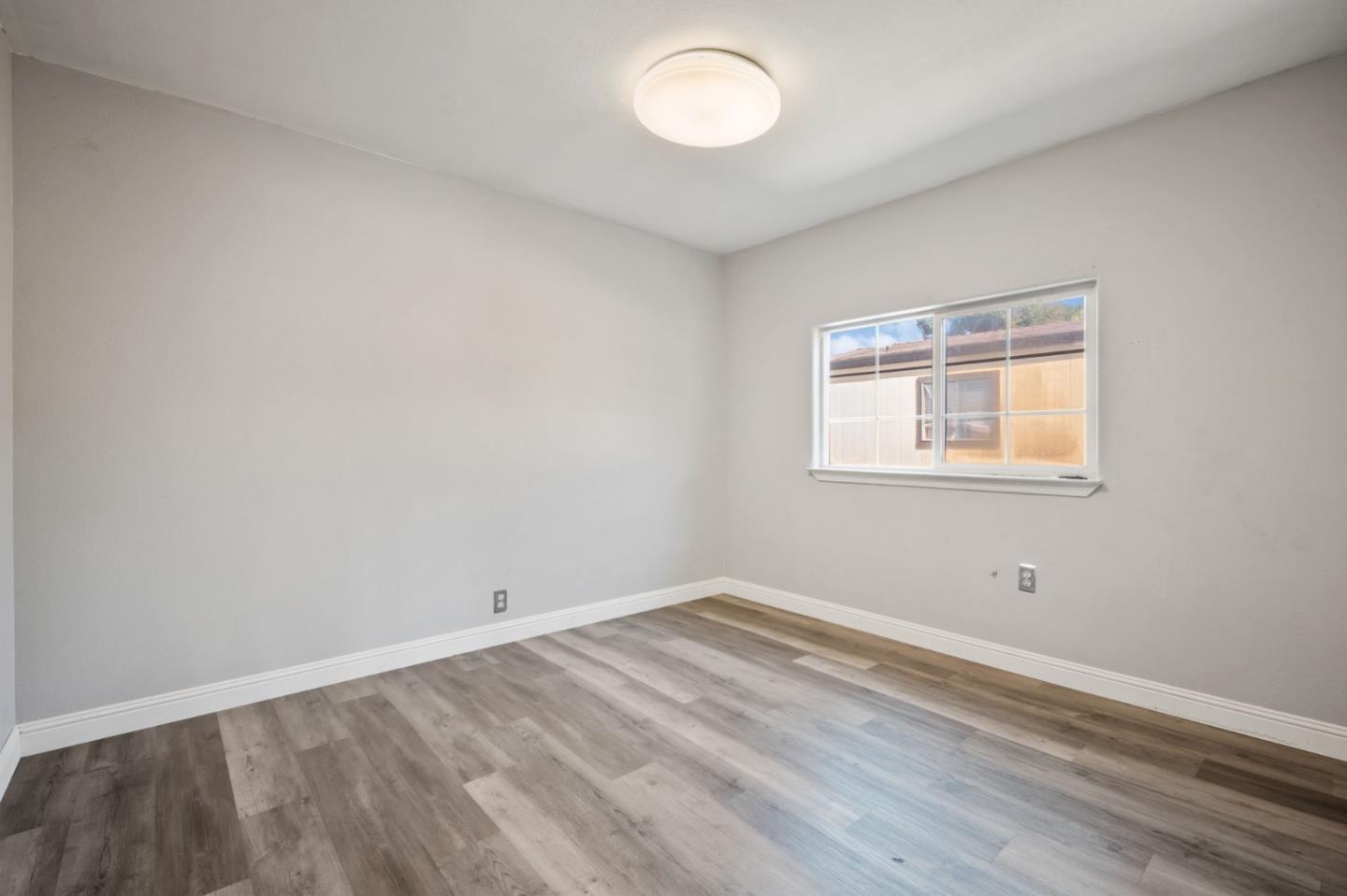 Detail Gallery Image 18 of 22 For 1 Appletree Ln #1,  Hollister,  CA 95023 - 3 Beds | 2 Baths