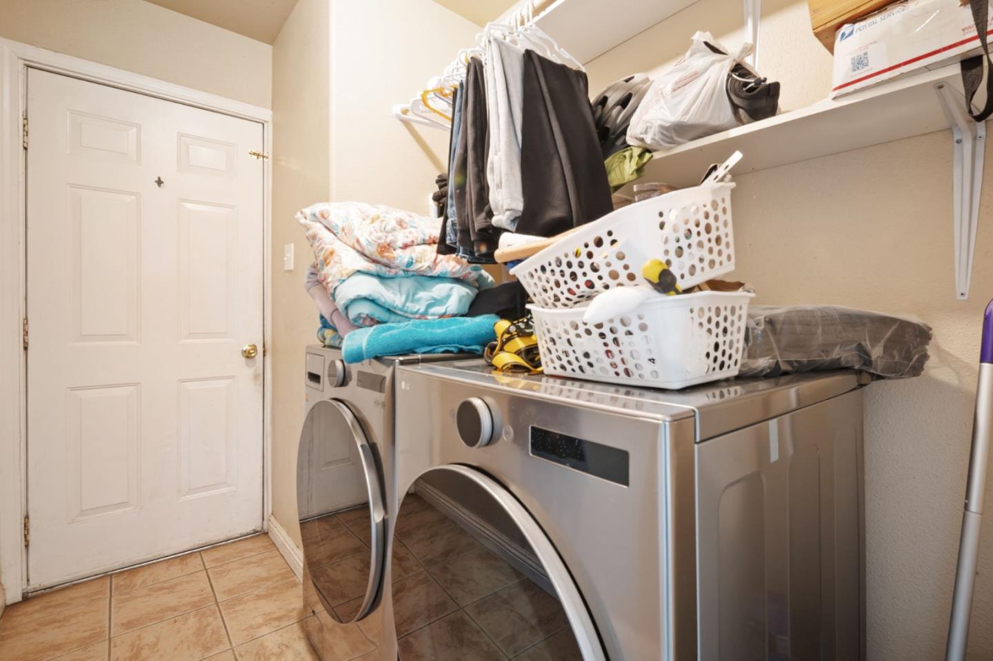 Detail Gallery Image 20 of 22 For 1 Appletree Ln #1,  Hollister,  CA 95023 - 3 Beds | 2 Baths