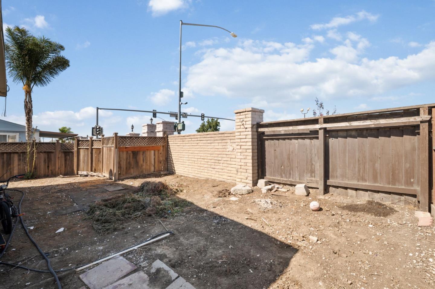 Detail Gallery Image 21 of 22 For 1 Appletree Ln #1,  Hollister,  CA 95023 - 3 Beds | 2 Baths