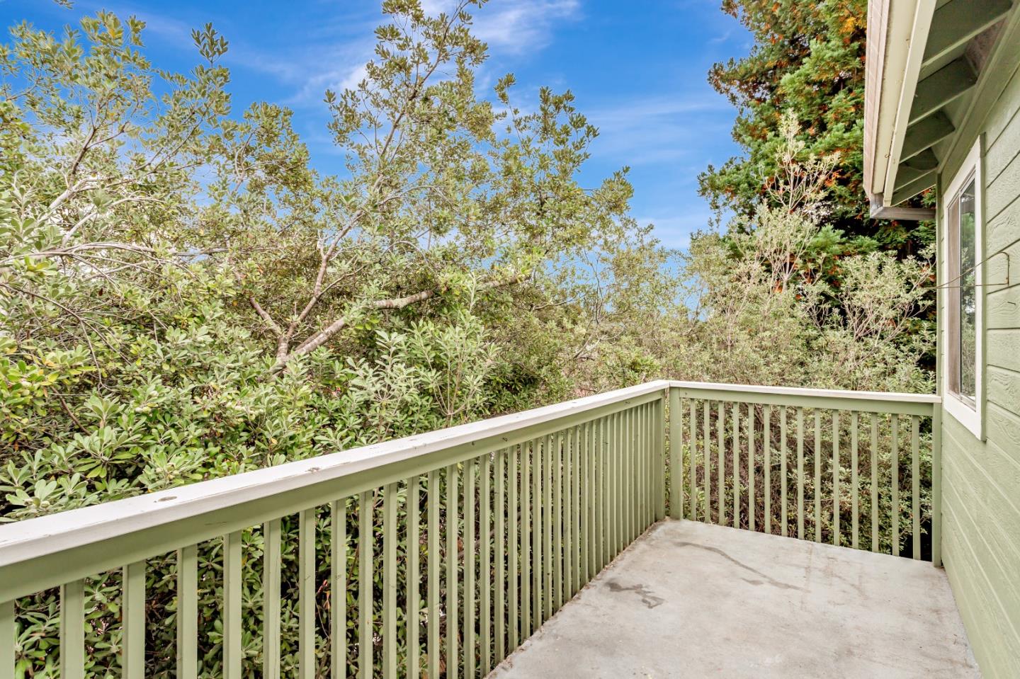 Detail Gallery Image 10 of 26 For 1733 Eastbrook Ct, Santa Cruz,  CA 95062 - 2 Beds | 1/1 Baths