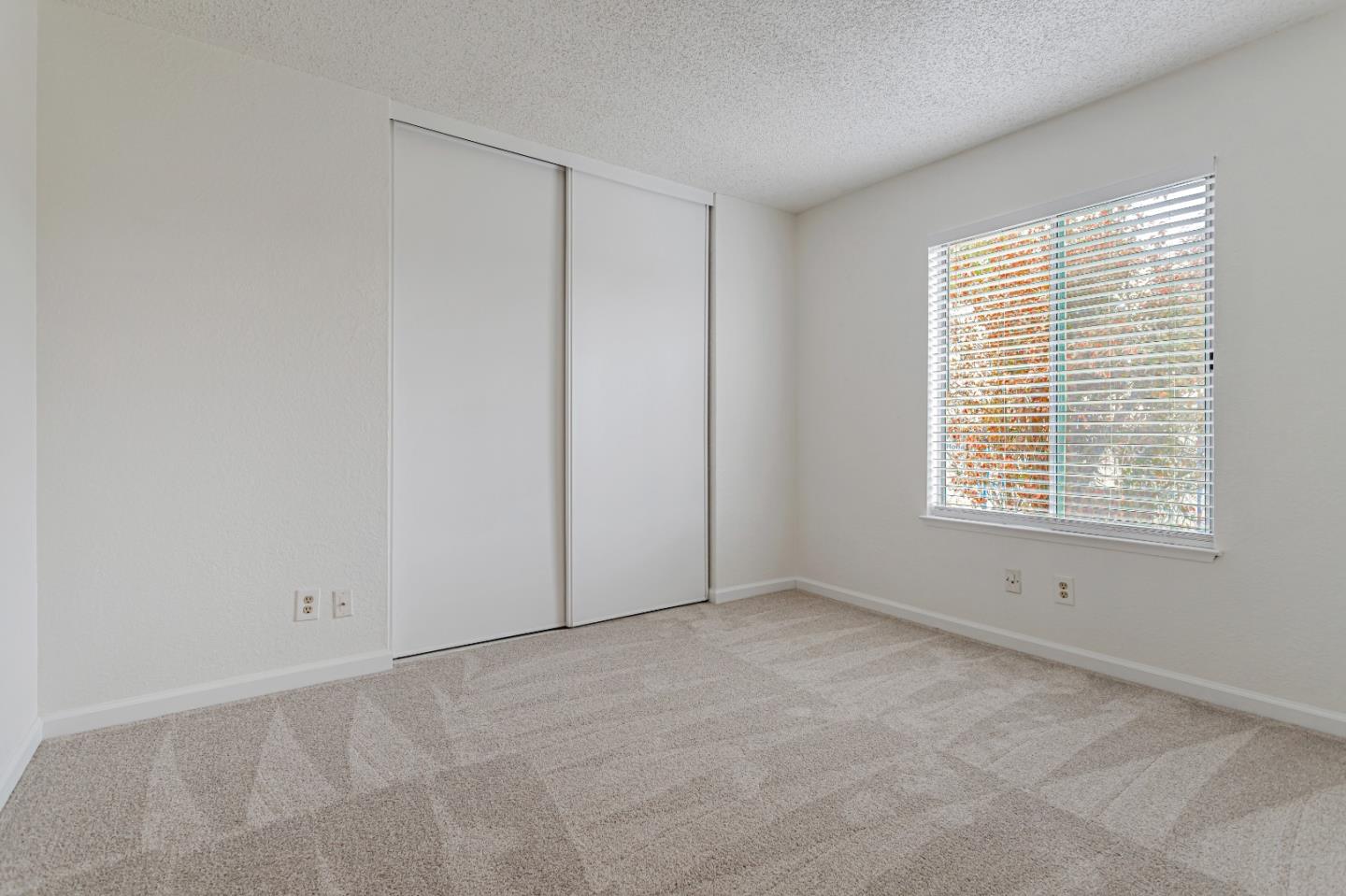 Detail Gallery Image 16 of 26 For 1733 Eastbrook Ct, Santa Cruz,  CA 95062 - 2 Beds | 1/1 Baths