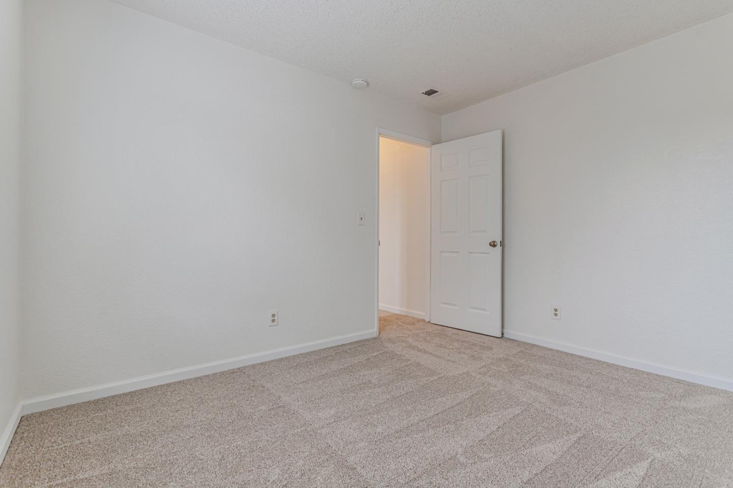 Detail Gallery Image 17 of 26 For 1733 Eastbrook Ct, Santa Cruz,  CA 95062 - 2 Beds | 1/1 Baths