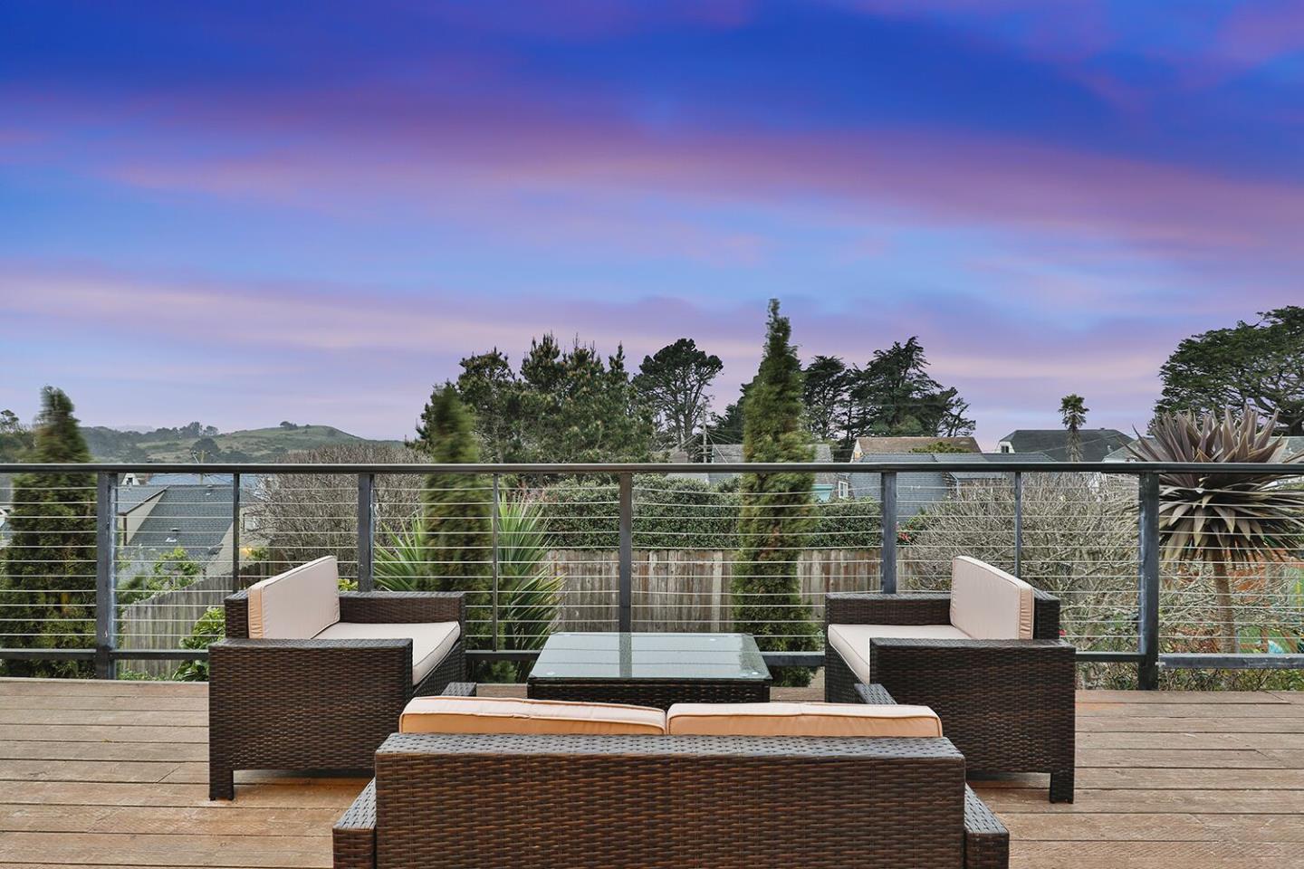 Detail Gallery Image 16 of 18 For 672 Claridge Dr, Pacifica,  CA 94044 - 5 Beds | 2 Baths
