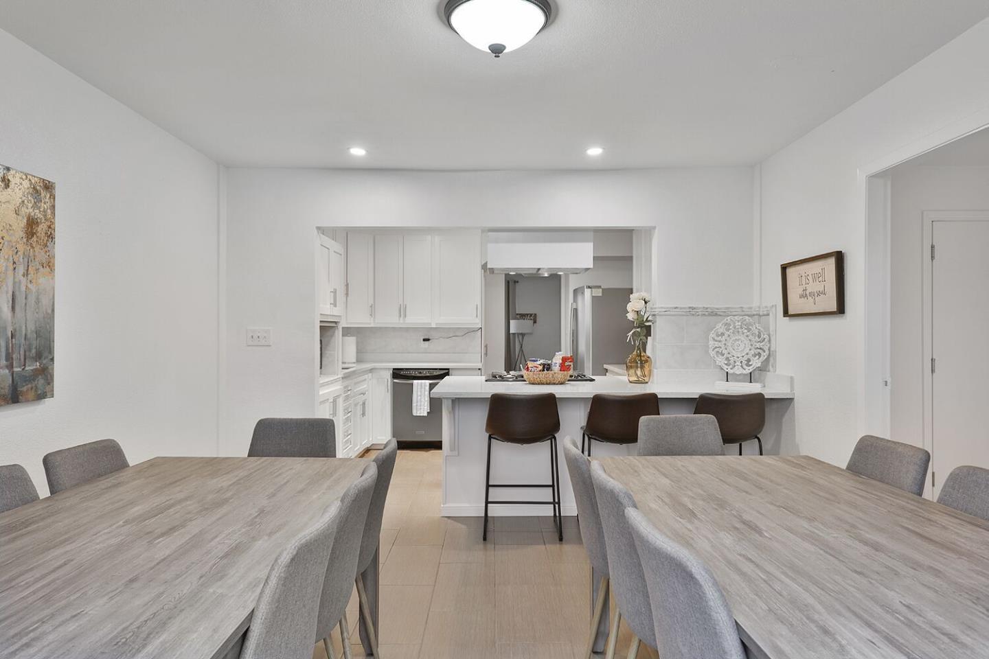 Detail Gallery Image 7 of 18 For 672 Claridge Dr, Pacifica,  CA 94044 - 5 Beds | 2 Baths