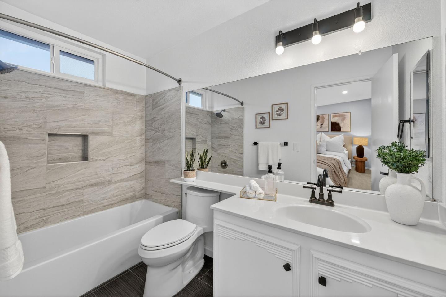 Detail Gallery Image 24 of 46 For 3513 Ivalynn Cir, San Jose,  CA 95132 - 2 Beds | 2/1 Baths