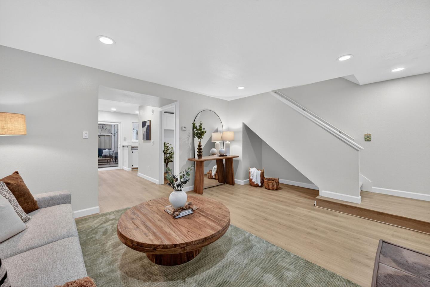 Detail Gallery Image 6 of 46 For 3513 Ivalynn Cir, San Jose,  CA 95132 - 2 Beds | 2/1 Baths