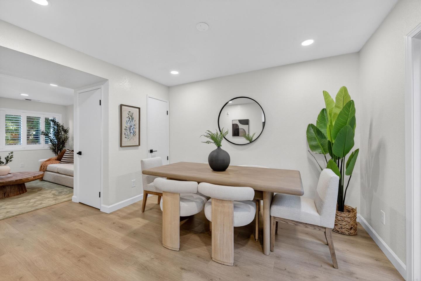 Detail Gallery Image 7 of 46 For 3513 Ivalynn Cir, San Jose,  CA 95132 - 2 Beds | 2/1 Baths