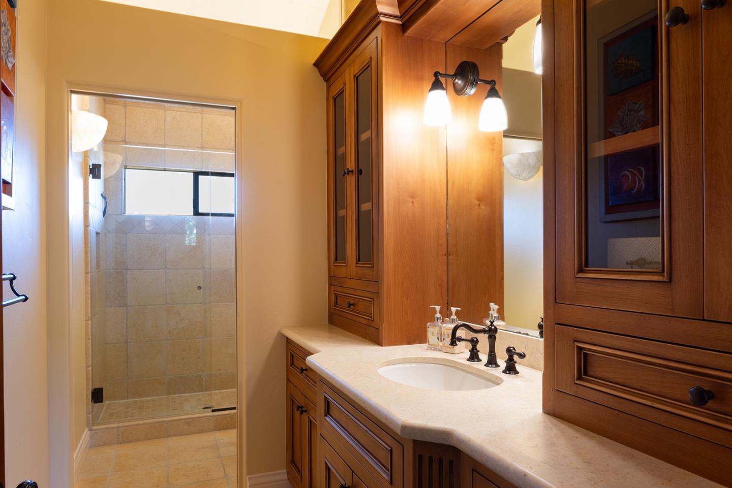 Detail Gallery Image 14 of 60 For 245 Vista Verde, Carmel Valley,  CA 93924 - 3 Beds | 3 Baths