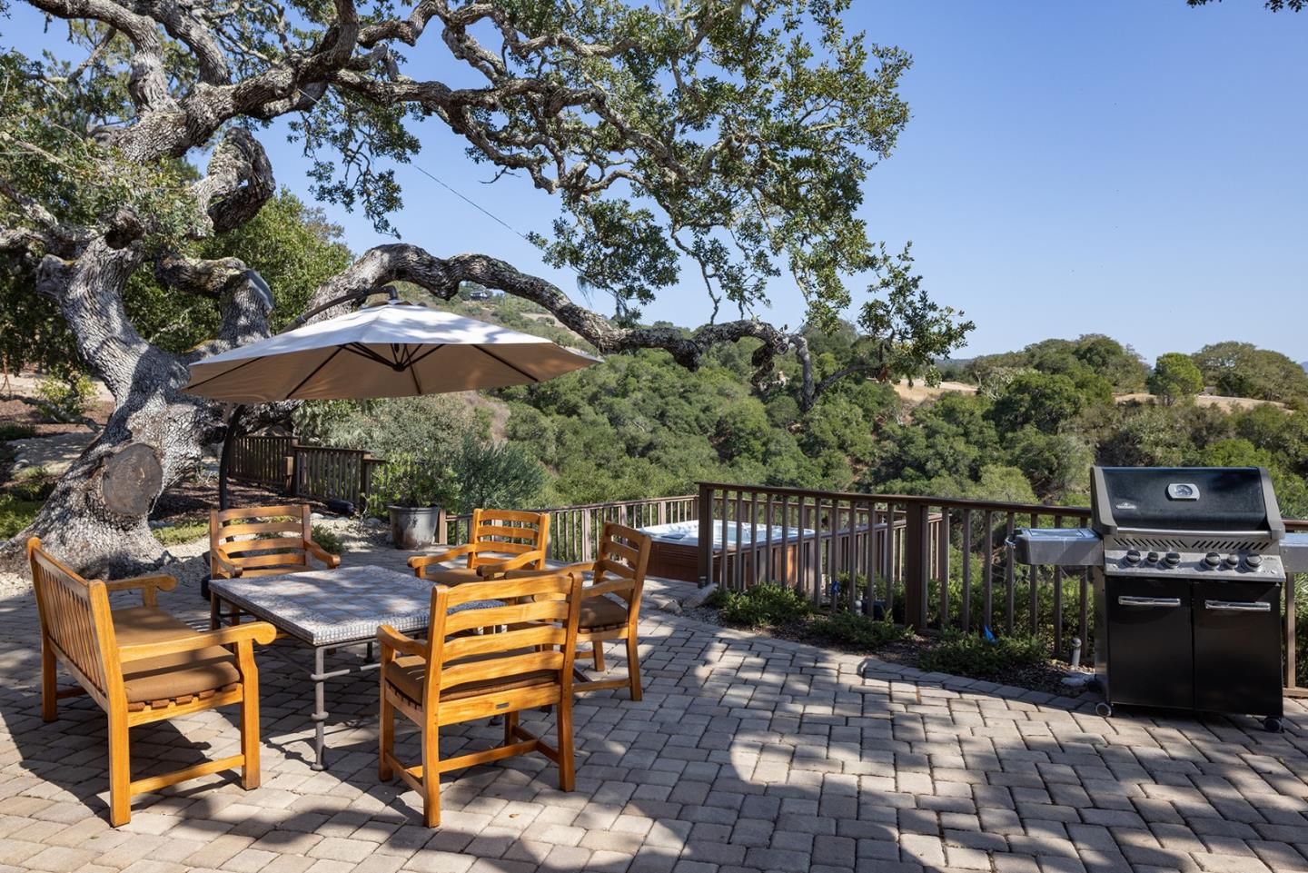 Detail Gallery Image 27 of 60 For 245 Vista Verde, Carmel Valley,  CA 93924 - 3 Beds | 3 Baths