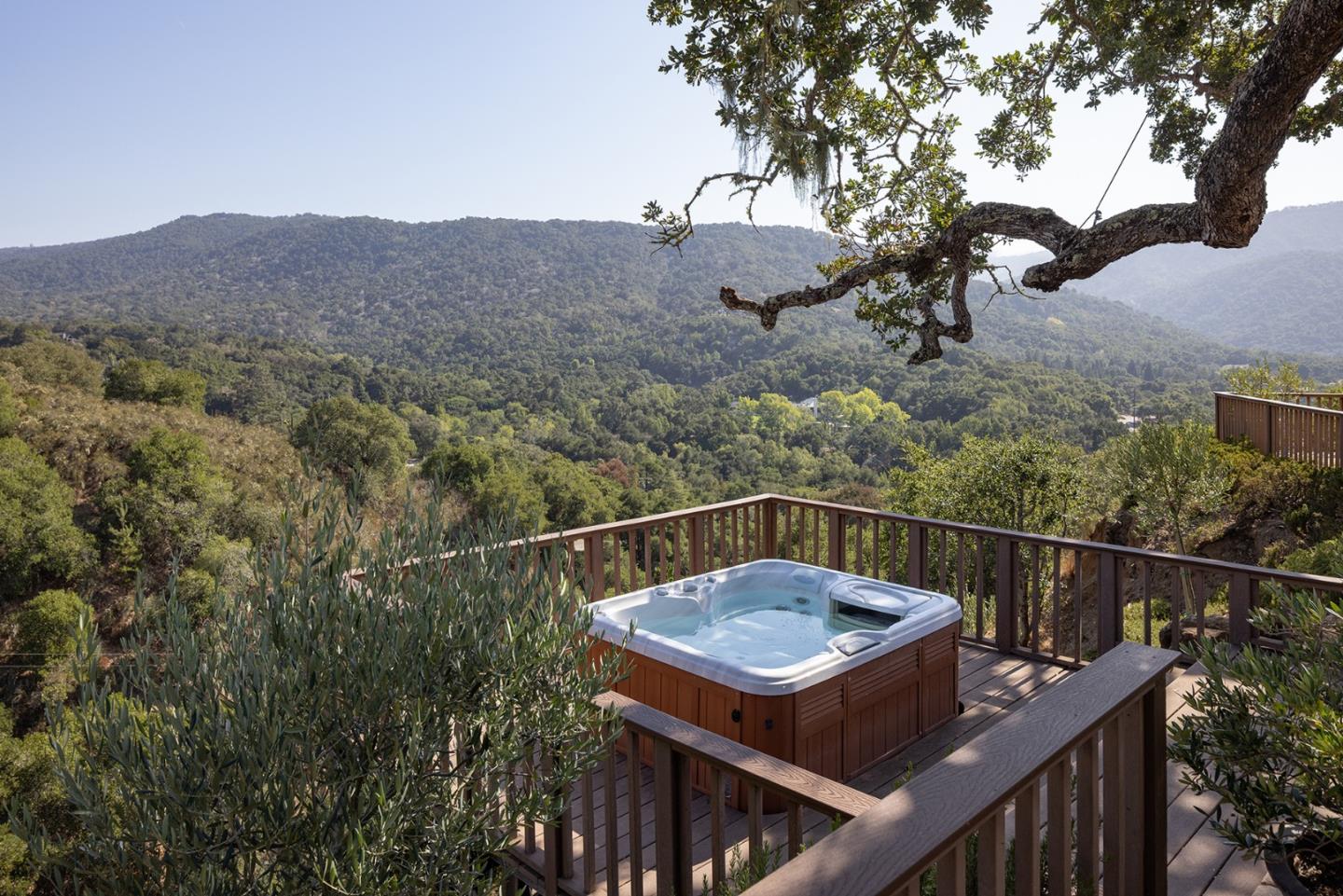 Detail Gallery Image 28 of 60 For 245 Vista Verde, Carmel Valley,  CA 93924 - 3 Beds | 3 Baths