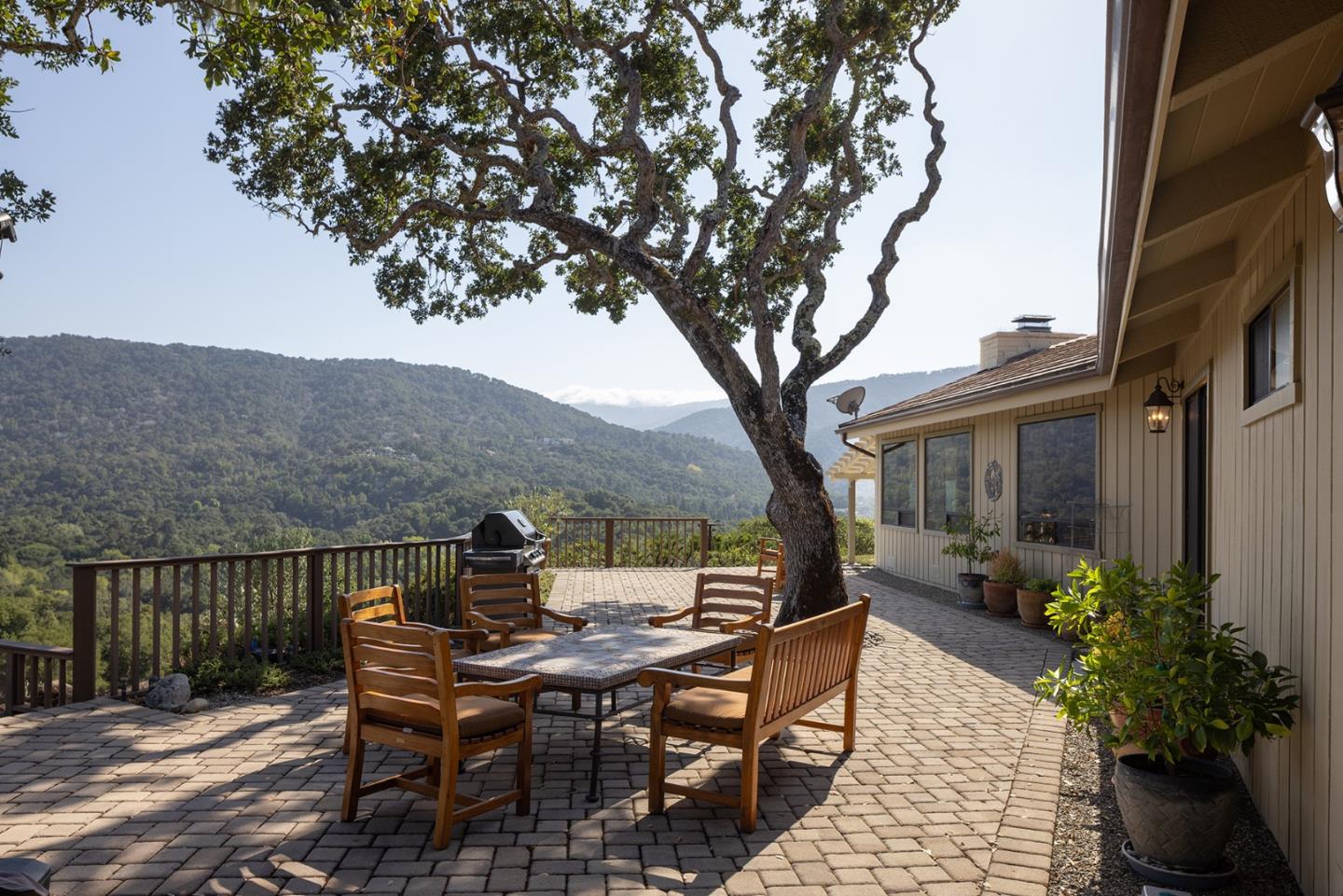 Detail Gallery Image 32 of 60 For 245 Vista Verde, Carmel Valley,  CA 93924 - 3 Beds | 3 Baths