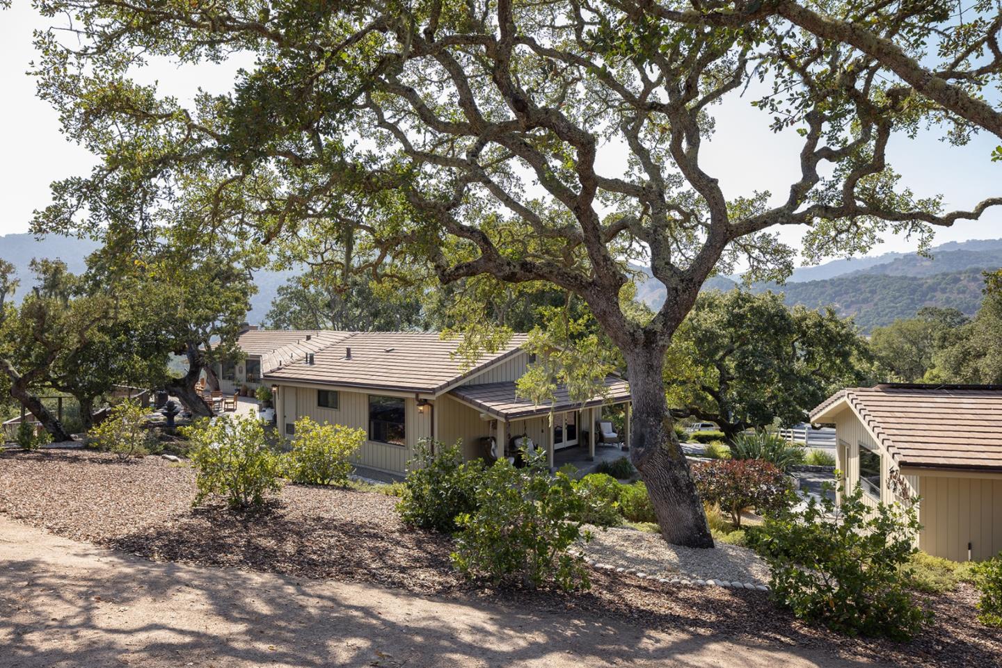 Detail Gallery Image 39 of 60 For 245 Vista Verde, Carmel Valley,  CA 93924 - 3 Beds | 3 Baths