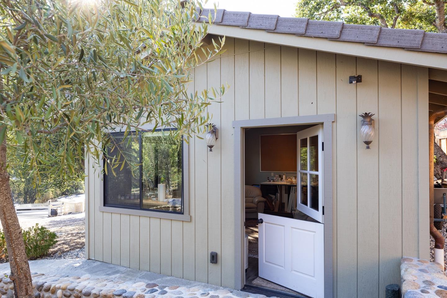 Detail Gallery Image 45 of 60 For 245 Vista Verde, Carmel Valley,  CA 93924 - 3 Beds | 3 Baths