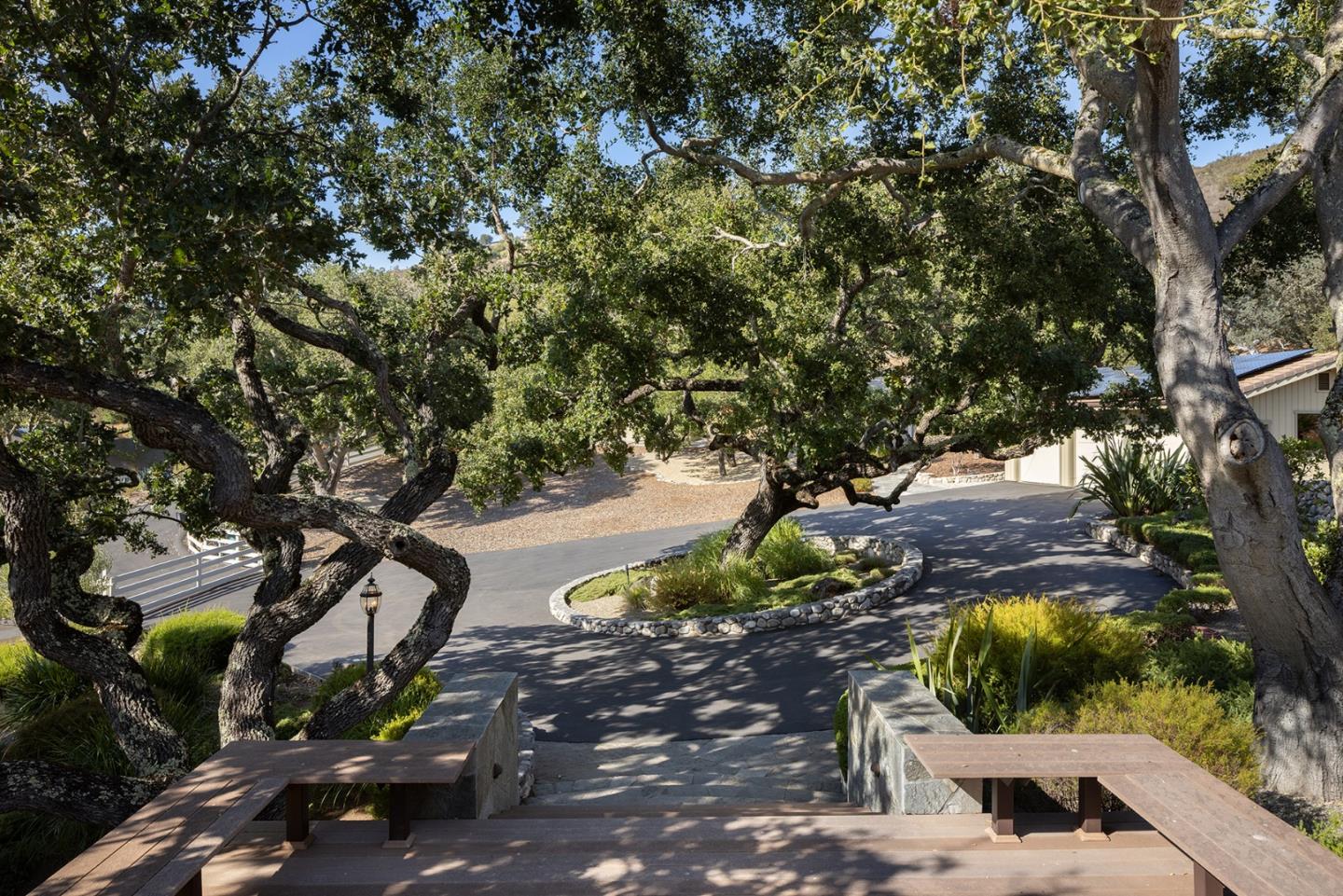 Detail Gallery Image 5 of 60 For 245 Vista Verde, Carmel Valley,  CA 93924 - 3 Beds | 3 Baths