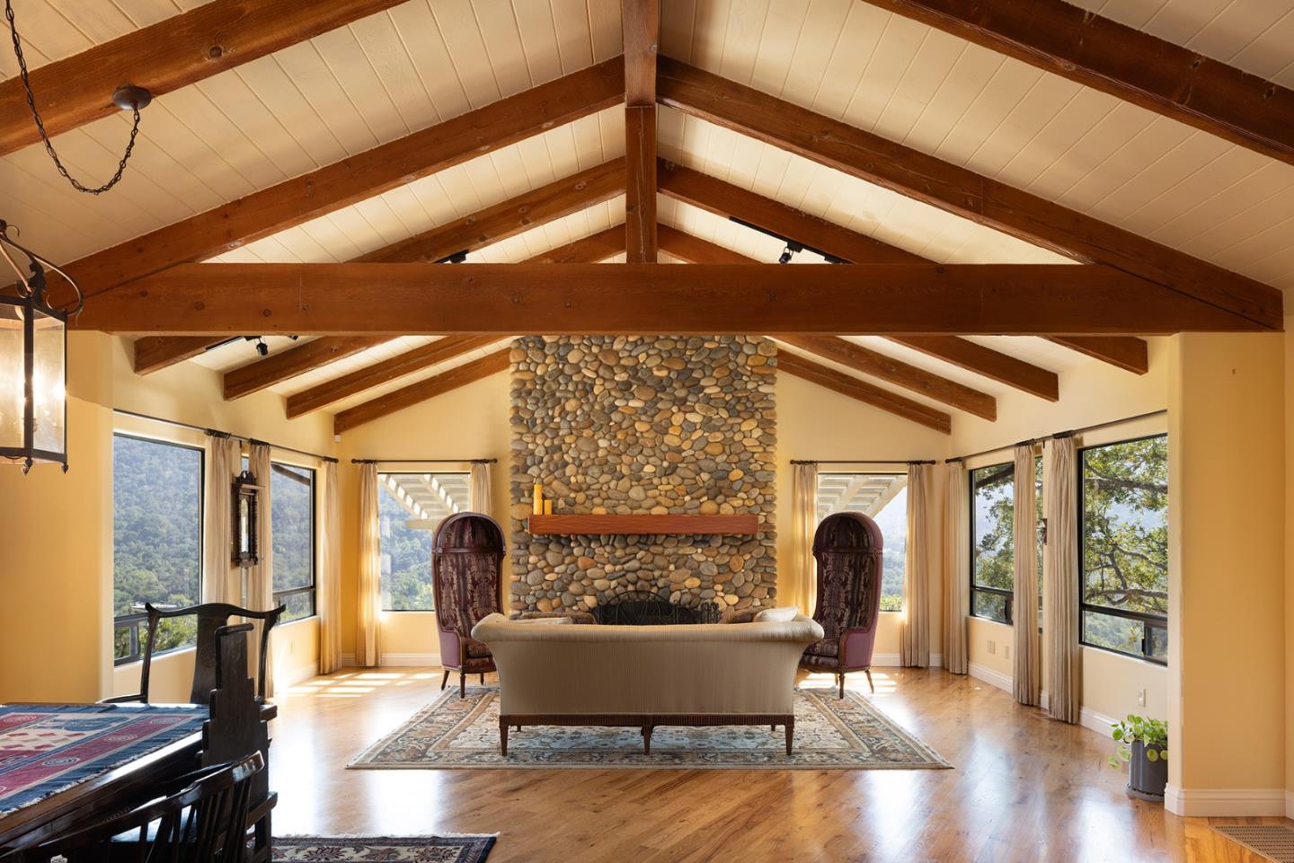 Detail Gallery Image 8 of 60 For 245 Vista Verde, Carmel Valley,  CA 93924 - 3 Beds | 3 Baths