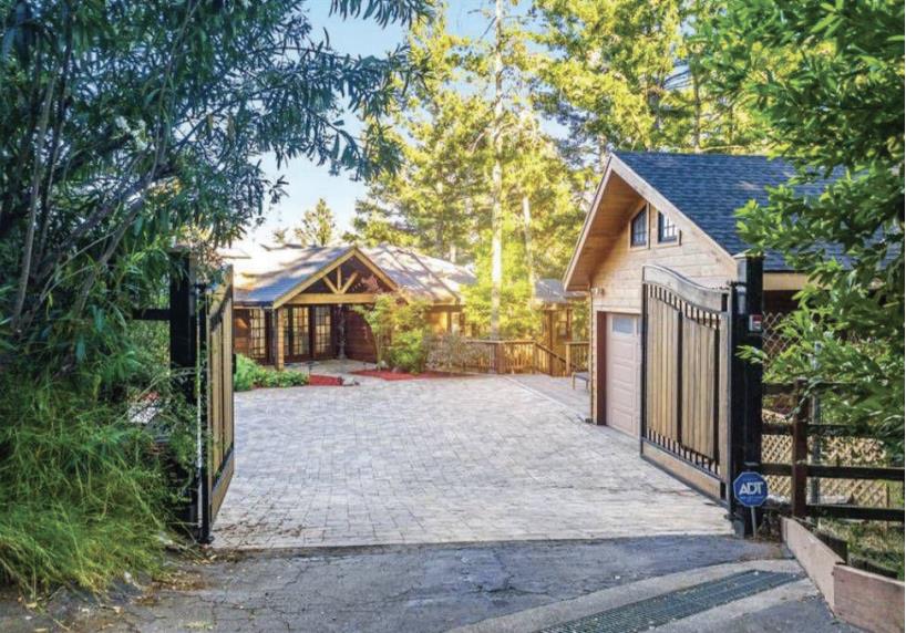 Detail Gallery Image 2 of 36 For 16501 Skyline Blvd, Woodside,  CA 94062 - 5 Beds | 4/1 Baths