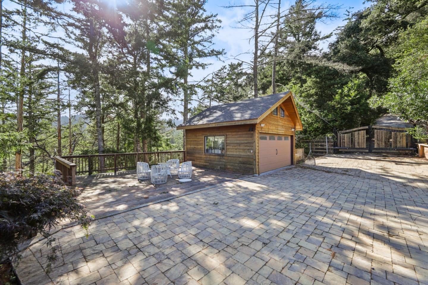 Detail Gallery Image 32 of 36 For 16501 Skyline Blvd, Woodside,  CA 94062 - 5 Beds | 4/1 Baths