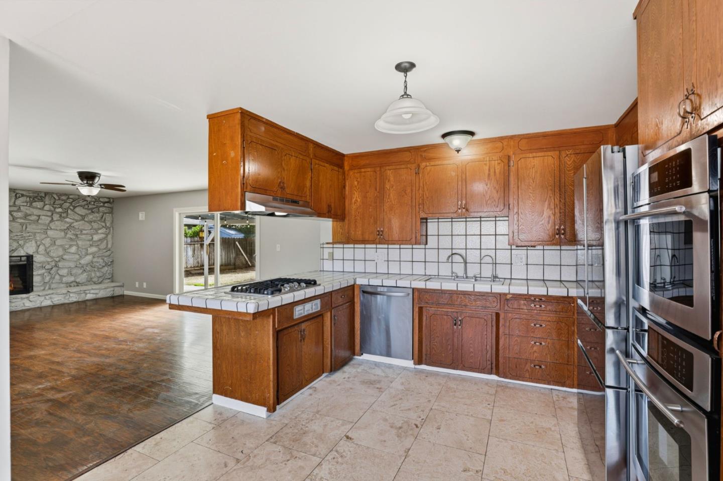 Detail Gallery Image 13 of 35 For 796 Gary St, Gilroy,  CA 95020 - 3 Beds | 2 Baths