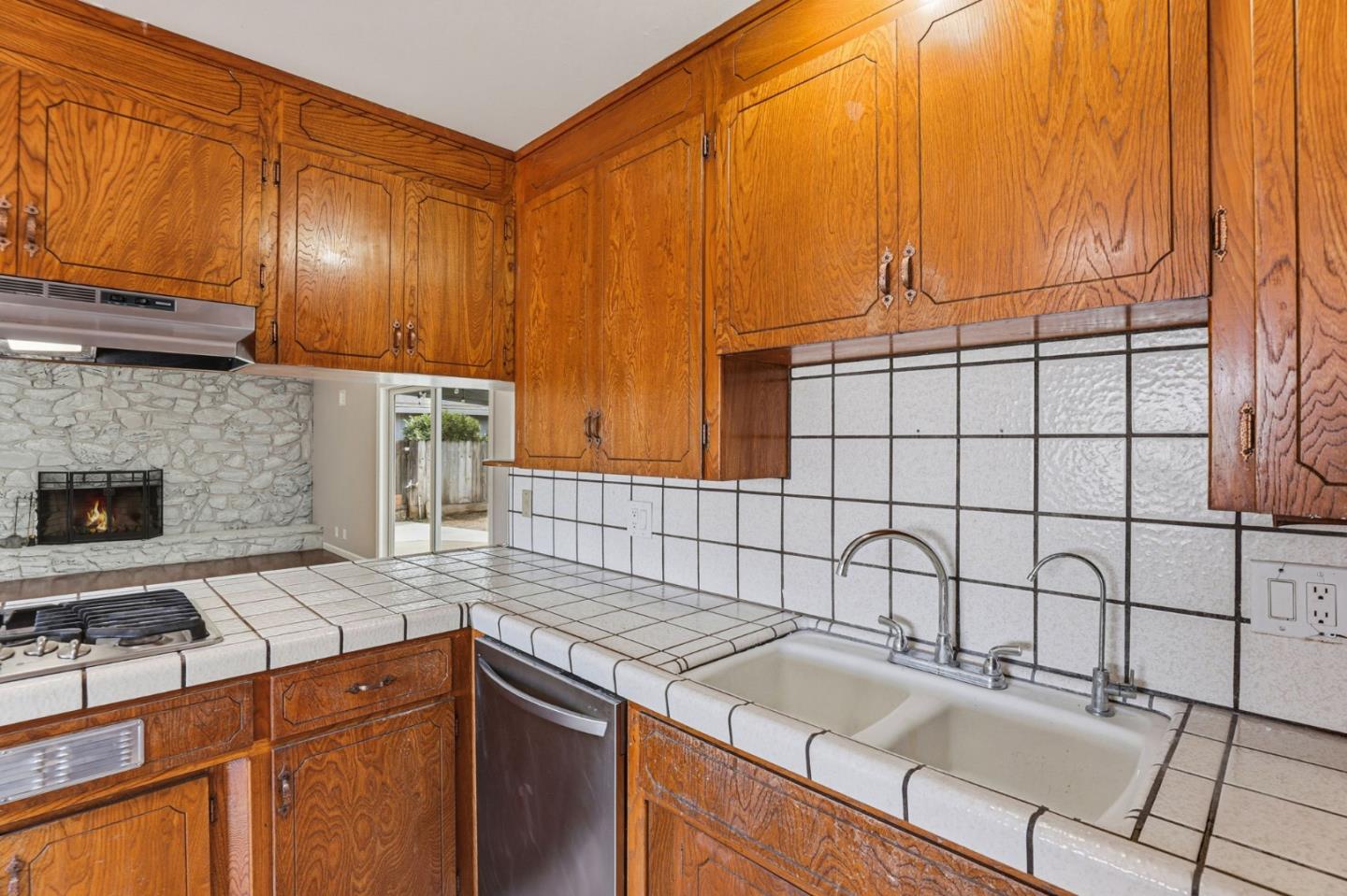 Detail Gallery Image 15 of 35 For 796 Gary St, Gilroy,  CA 95020 - 3 Beds | 2 Baths