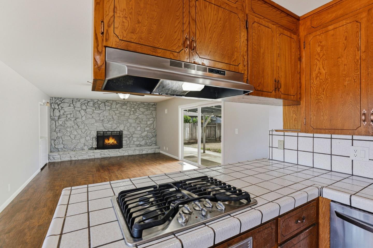 Detail Gallery Image 16 of 35 For 796 Gary St, Gilroy,  CA 95020 - 3 Beds | 2 Baths