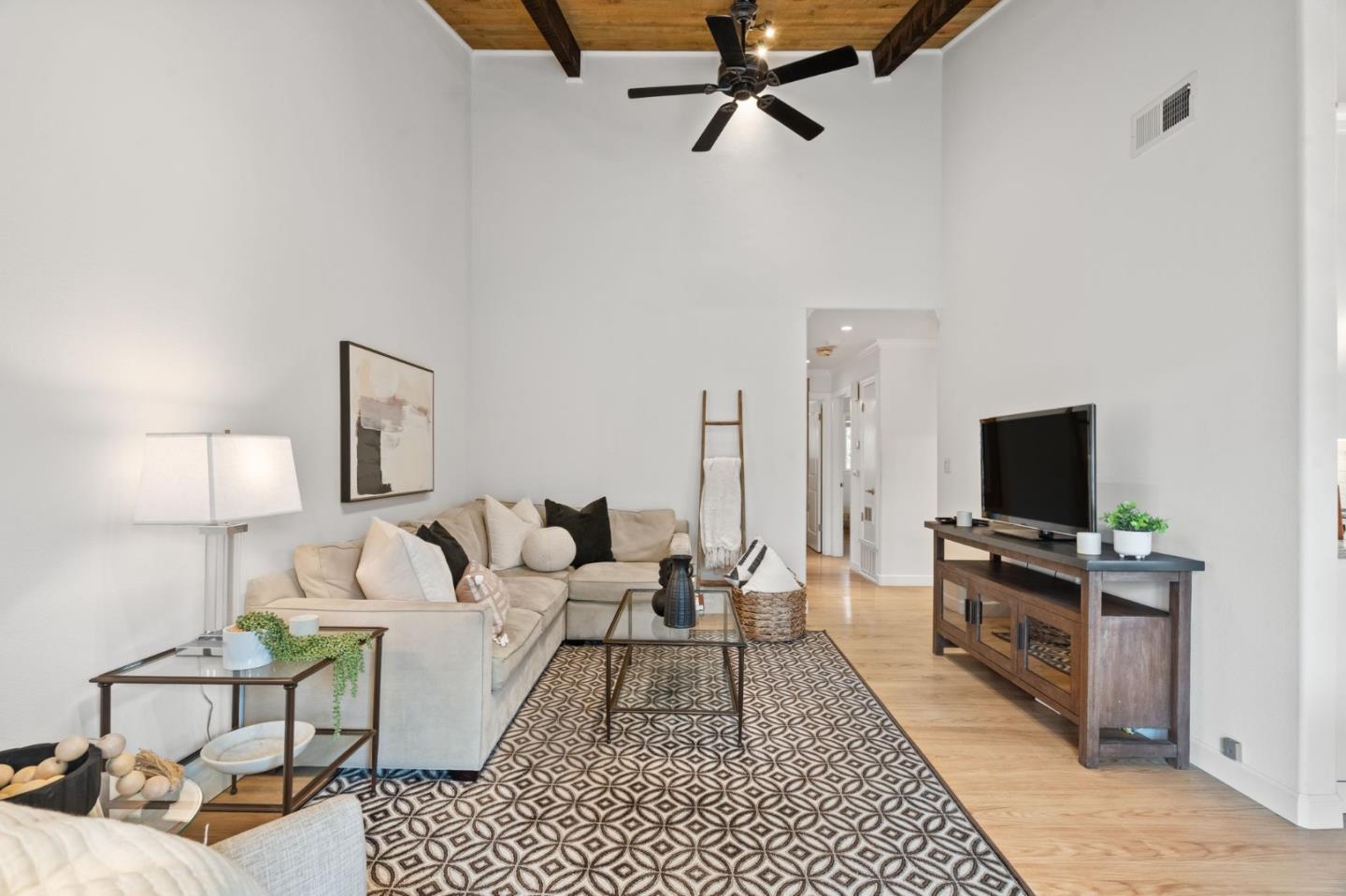 Detail Gallery Image 14 of 42 For 255 S Rengstorff Ave #176,  Mountain View,  CA 94040 - 2 Beds | 1 Baths