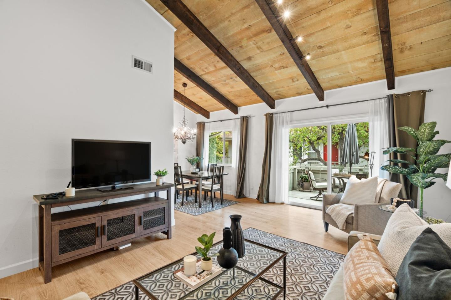 Detail Gallery Image 15 of 42 For 255 S Rengstorff Ave #176,  Mountain View,  CA 94040 - 2 Beds | 1 Baths