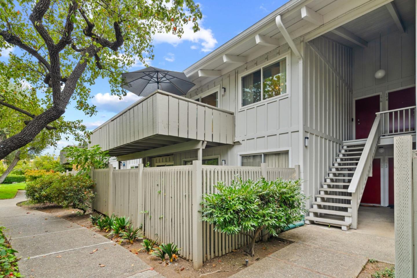 Detail Gallery Image 2 of 42 For 255 S Rengstorff Ave #176,  Mountain View,  CA 94040 - 2 Beds | 1 Baths