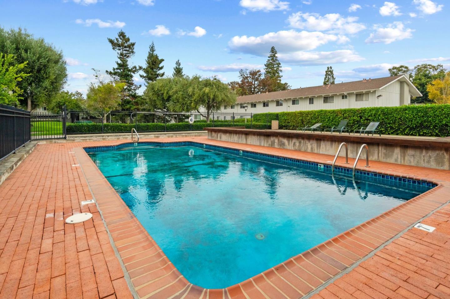 Detail Gallery Image 28 of 42 For 255 S Rengstorff Ave #176,  Mountain View,  CA 94040 - 2 Beds | 1 Baths