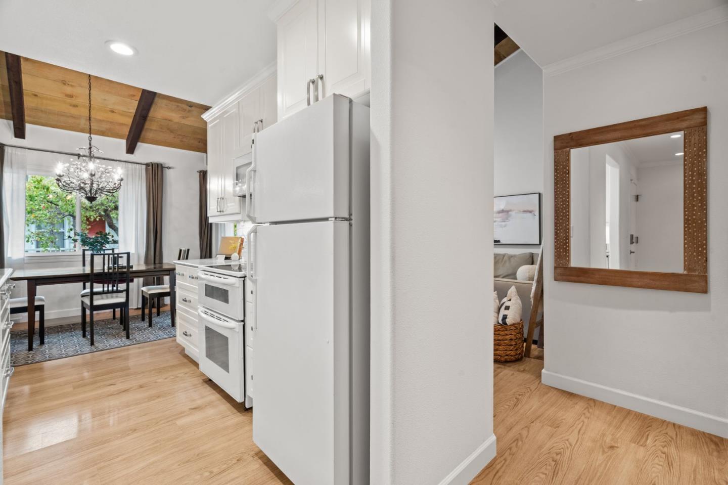 Detail Gallery Image 4 of 42 For 255 S Rengstorff Ave #176,  Mountain View,  CA 94040 - 2 Beds | 1 Baths