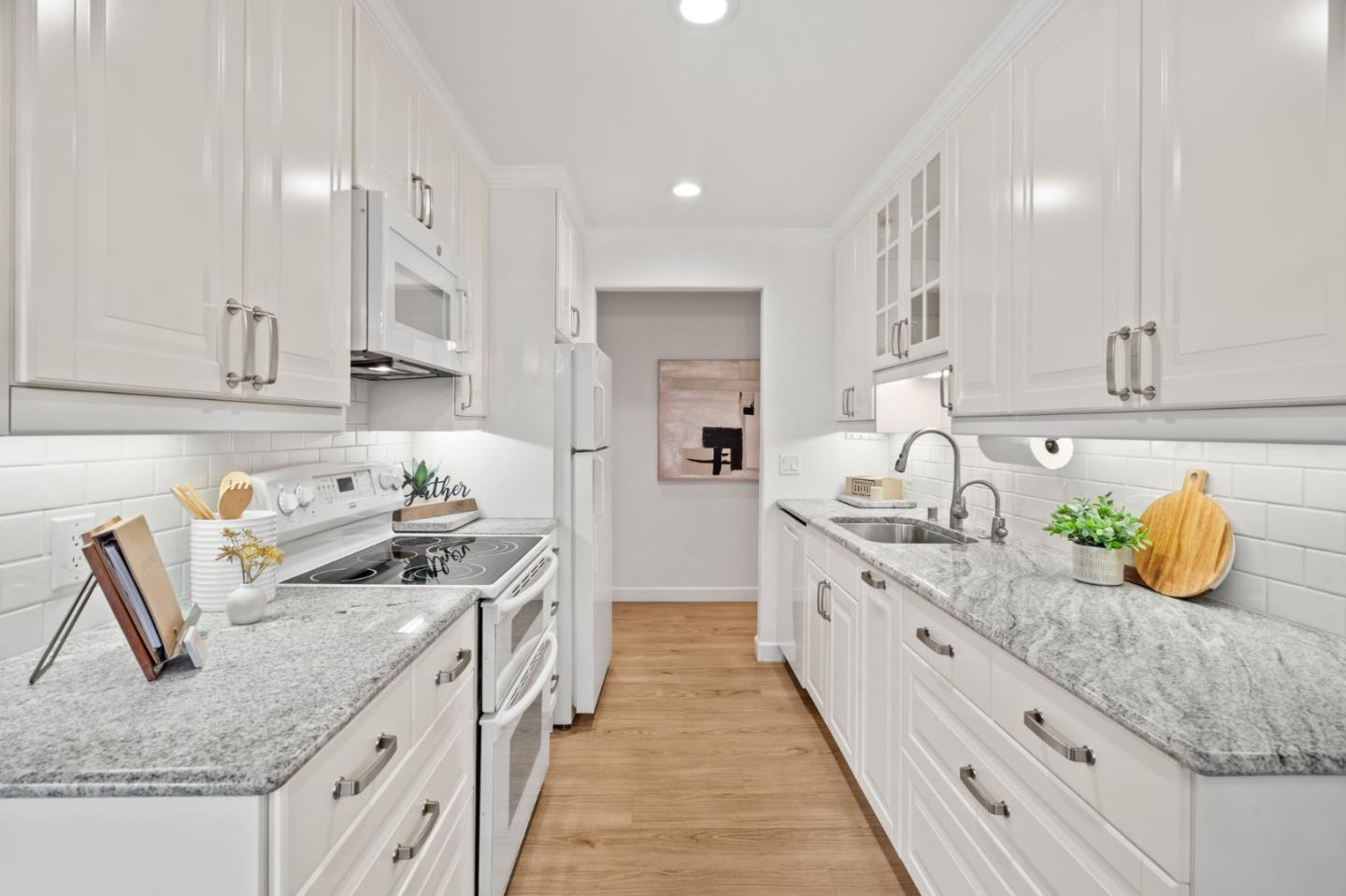 Detail Gallery Image 5 of 42 For 255 S Rengstorff Ave #176,  Mountain View,  CA 94040 - 2 Beds | 1 Baths