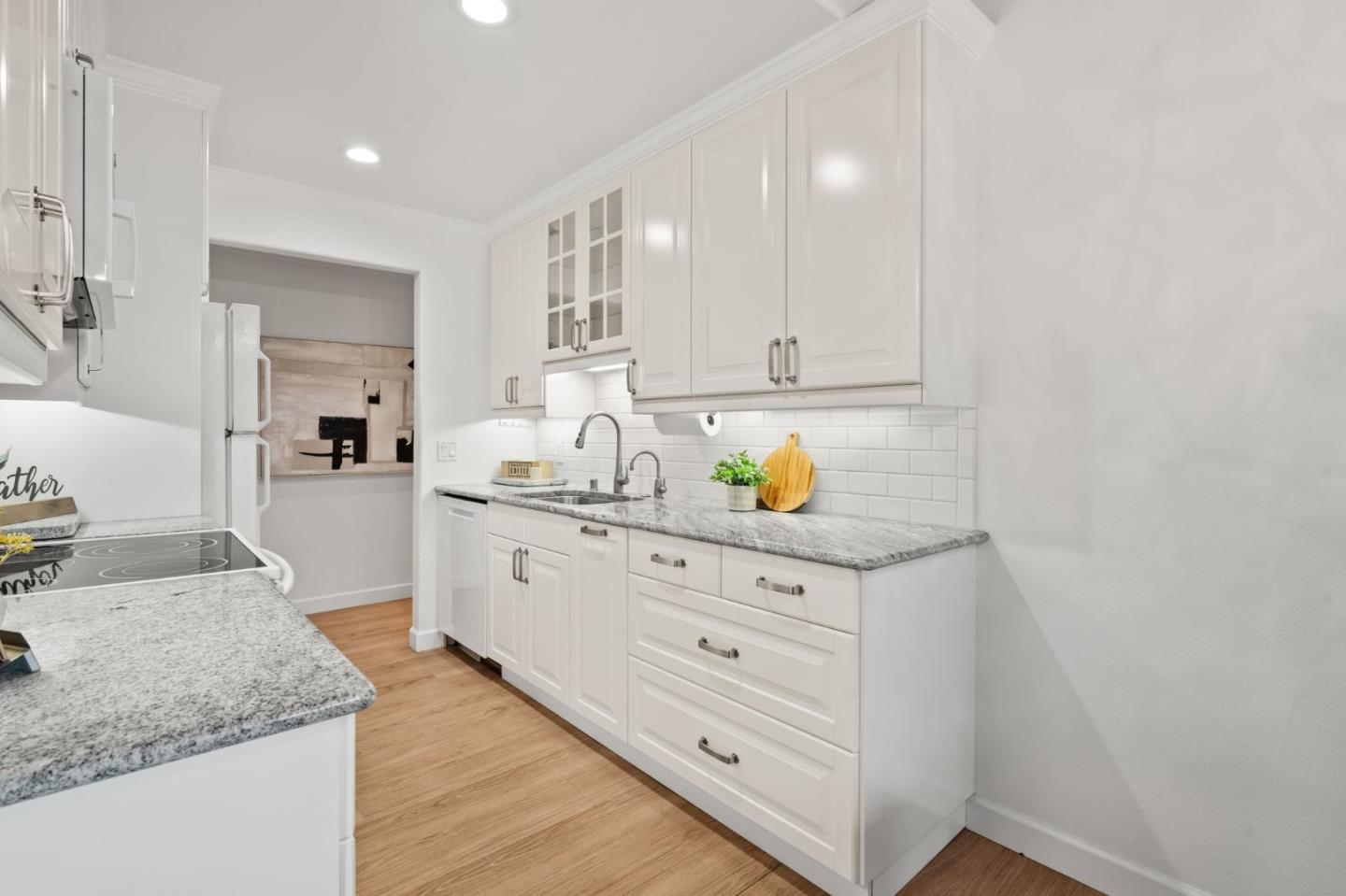 Detail Gallery Image 7 of 42 For 255 S Rengstorff Ave #176,  Mountain View,  CA 94040 - 2 Beds | 1 Baths