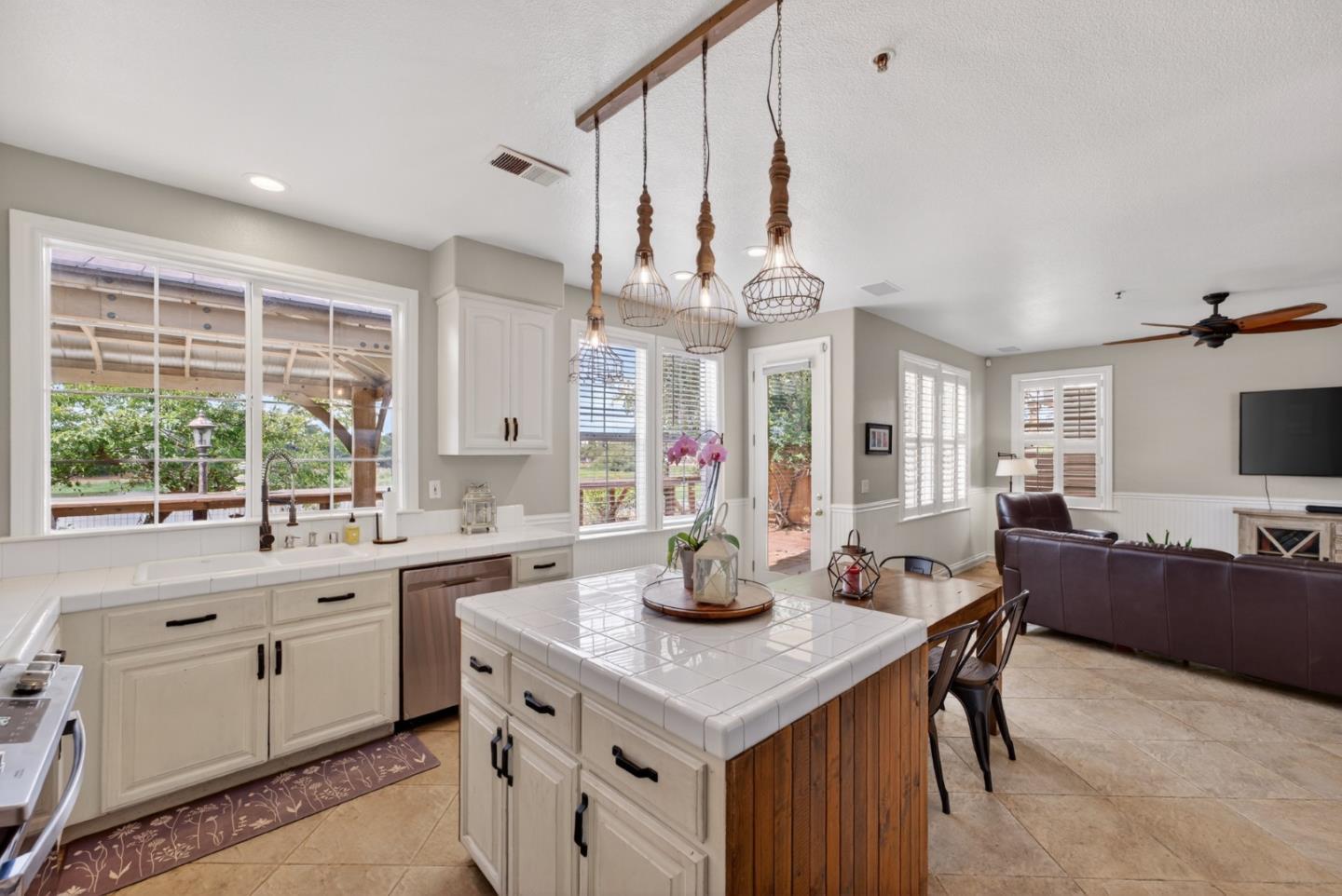 Detail Gallery Image 18 of 41 For 41 Pelican Dr, Watsonville,  CA 95076 - 5 Beds | 3 Baths