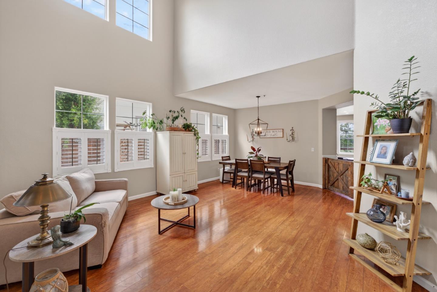 Detail Gallery Image 5 of 41 For 41 Pelican Dr, Watsonville,  CA 95076 - 5 Beds | 3 Baths