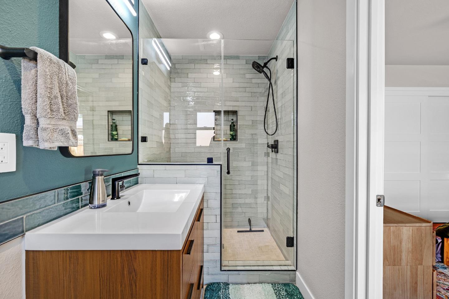 Detail Gallery Image 22 of 35 For 2461 Boxwood Dr, San Jose,  CA 95128 - 3 Beds | 2 Baths