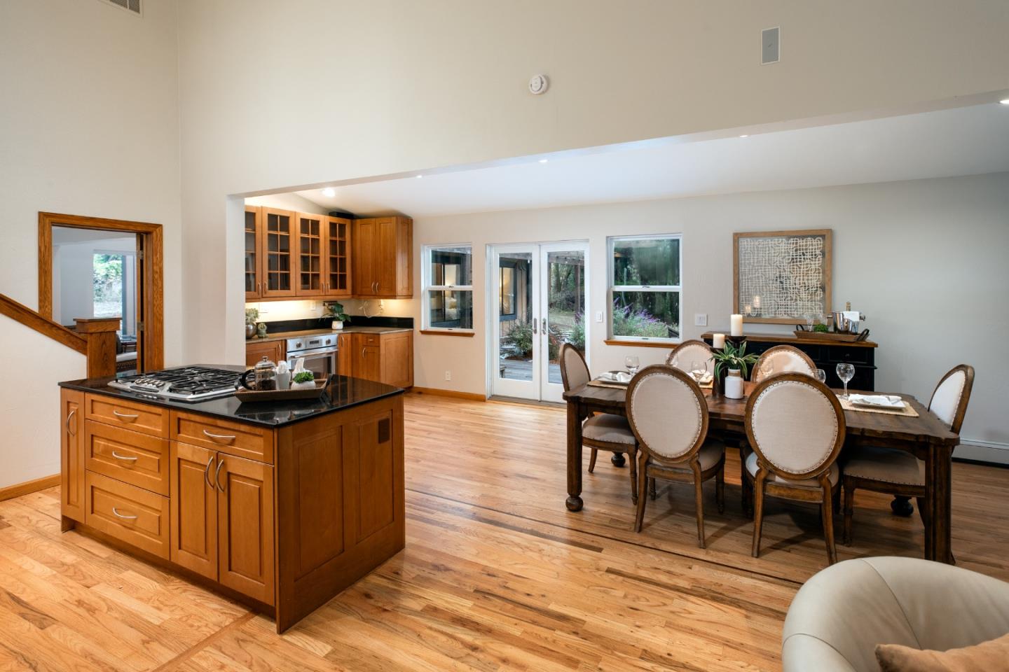 Detail Gallery Image 10 of 52 For 215 Marty Rd, Los Gatos,  CA 95033 - 5 Beds | 5 Baths