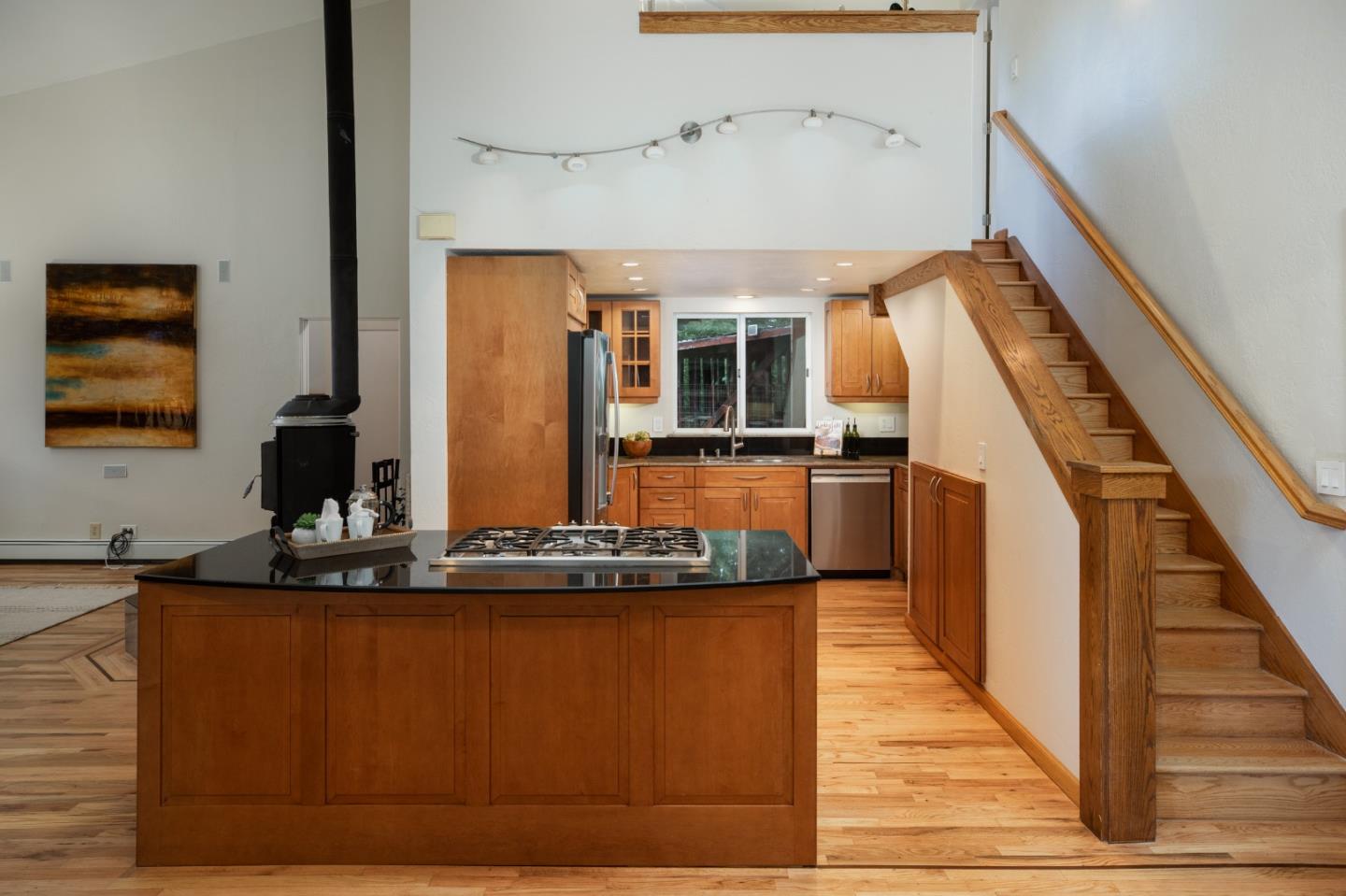 Detail Gallery Image 12 of 52 For 215 Marty Rd, Los Gatos,  CA 95033 - 5 Beds | 5 Baths