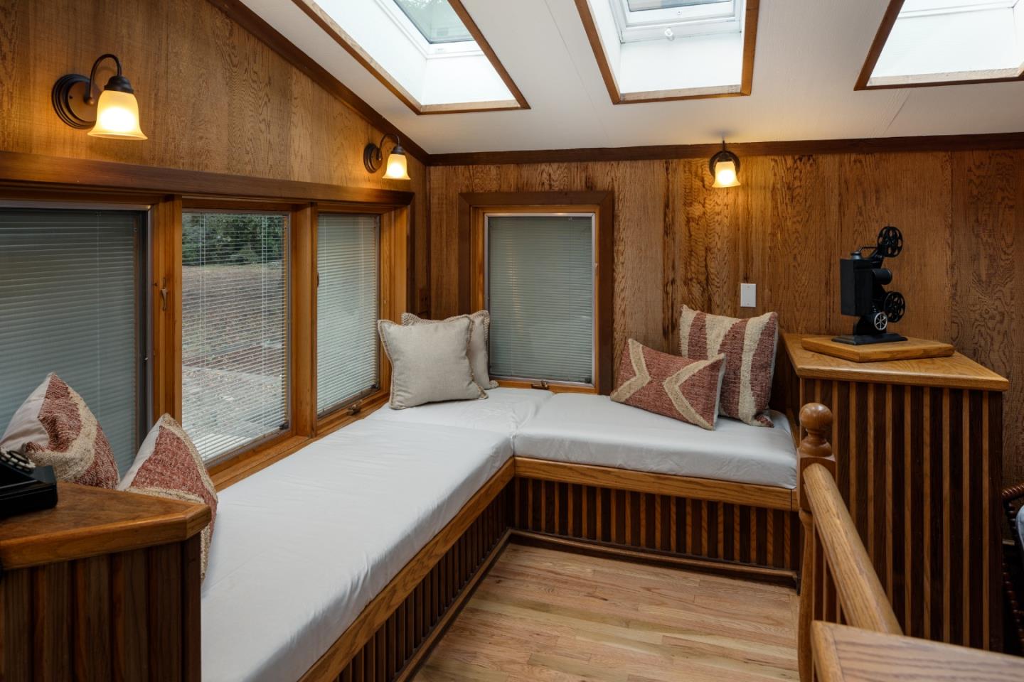 Detail Gallery Image 24 of 52 For 215 Marty Rd, Los Gatos,  CA 95033 - 5 Beds | 5 Baths