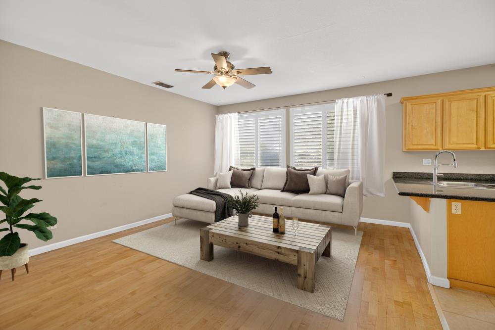 Detail Gallery Image 14 of 62 For 5817 Spring Flower Dr, Elk Grove,  CA 95757 - 4 Beds | 3 Baths