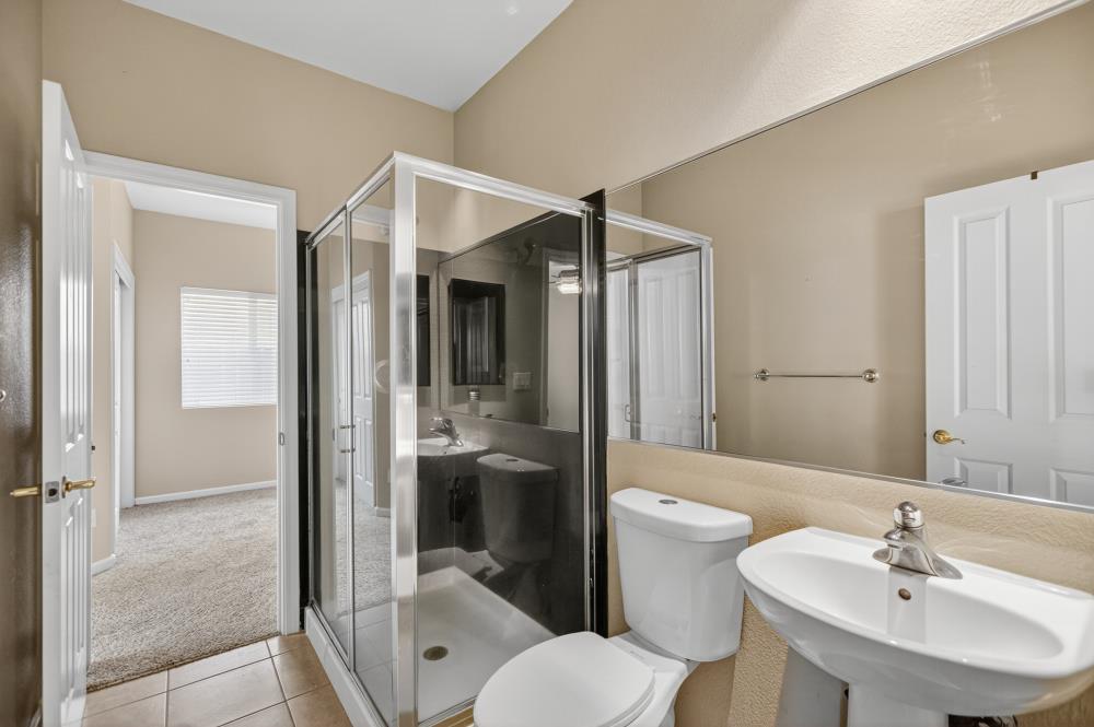 Detail Gallery Image 25 of 62 For 5817 Spring Flower Dr, Elk Grove,  CA 95757 - 4 Beds | 3 Baths