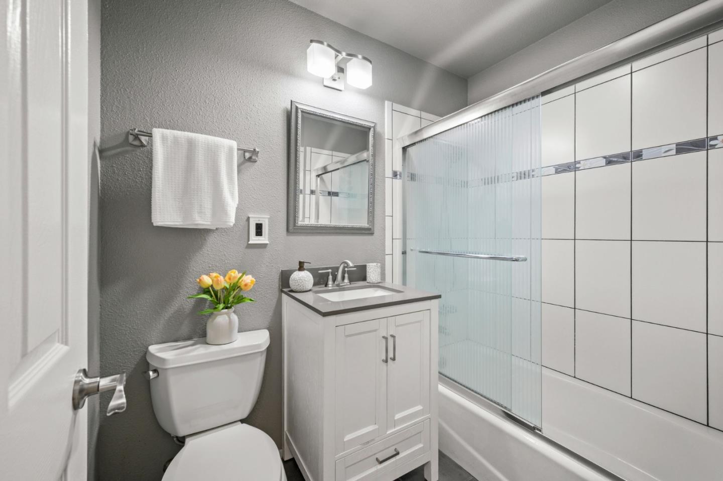 Detail Gallery Image 17 of 54 For 30487 Carroll Ave, Hayward,  CA 94544 - 3 Beds | 2 Baths