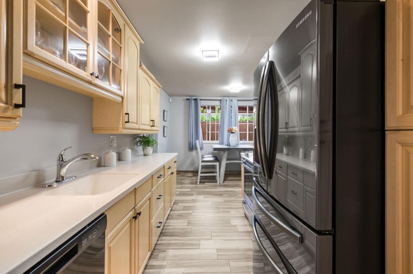 Detail Gallery Image 7 of 54 For 30487 Carroll Ave, Hayward,  CA 94544 - 3 Beds | 2 Baths