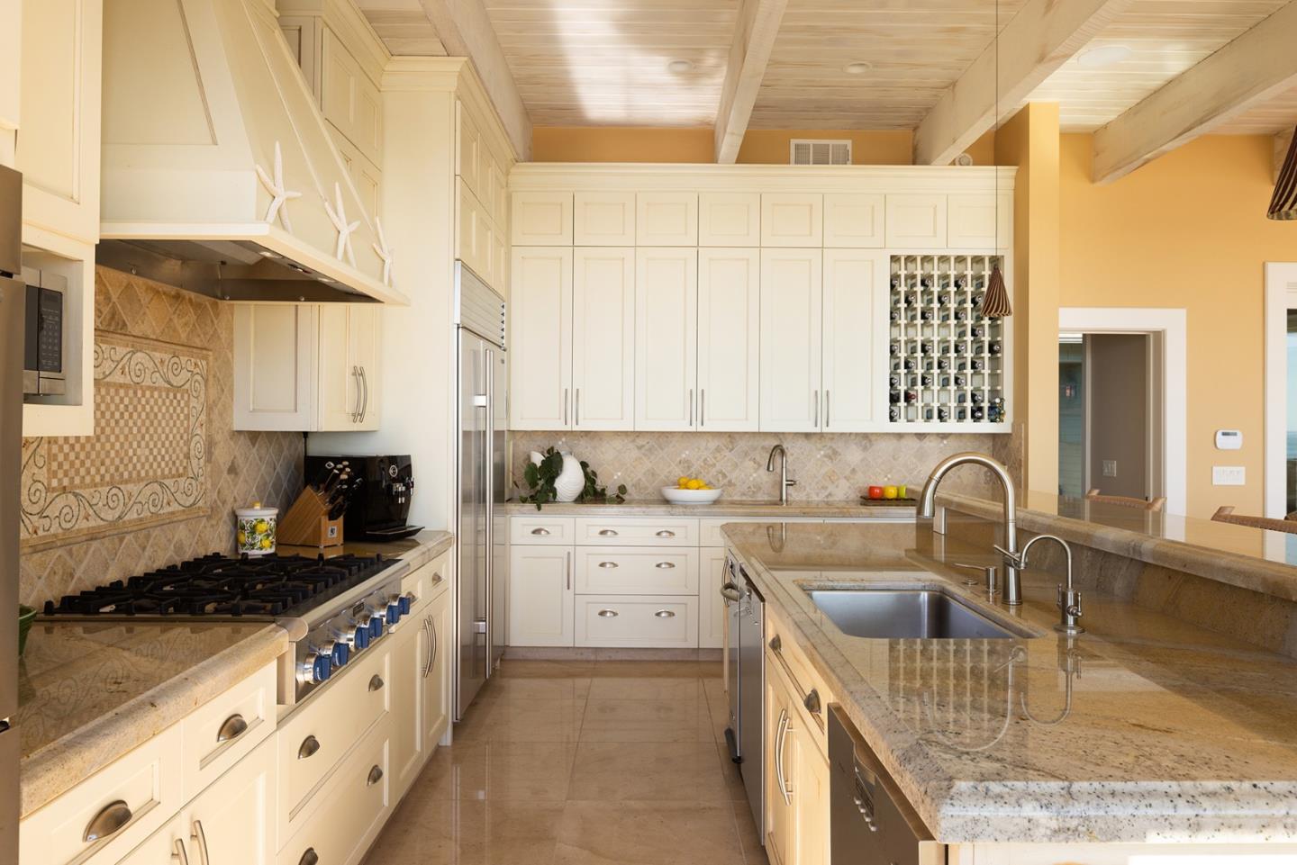 Detail Gallery Image 15 of 31 For 553 Beach Dr, Aptos,  CA 95003 - 4 Beds | 3 Baths