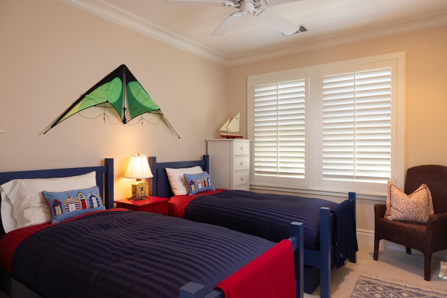 Detail Gallery Image 21 of 31 For 553 Beach Dr, Aptos,  CA 95003 - 4 Beds | 3 Baths