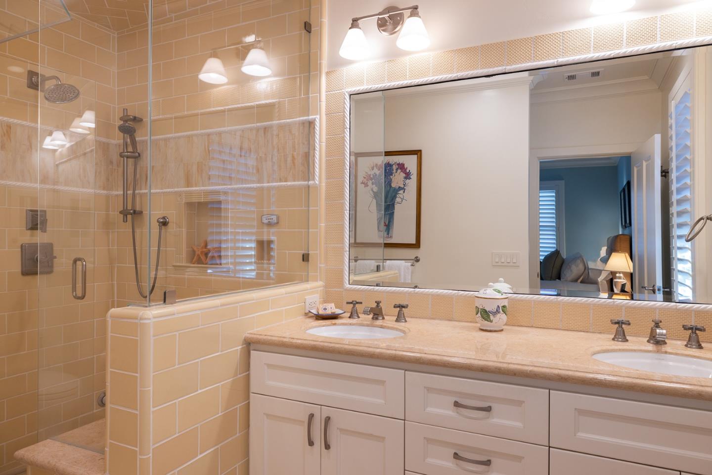 Detail Gallery Image 25 of 31 For 553 Beach Dr, Aptos,  CA 95003 - 4 Beds | 3 Baths