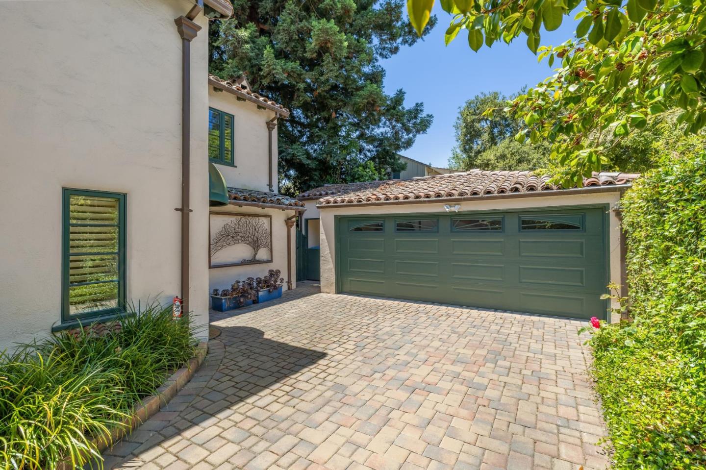 Detail Gallery Image 124 of 151 For 590 Center Dr, Palo Alto,  CA 94301 - 5 Beds | 3 Baths