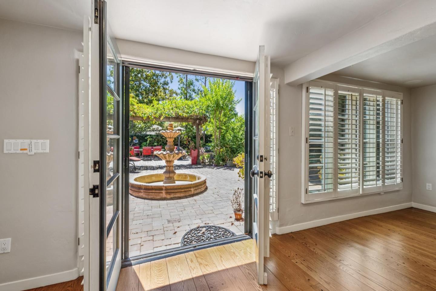 Detail Gallery Image 129 of 151 For 590 Center Dr, Palo Alto,  CA 94301 - 5 Beds | 3 Baths